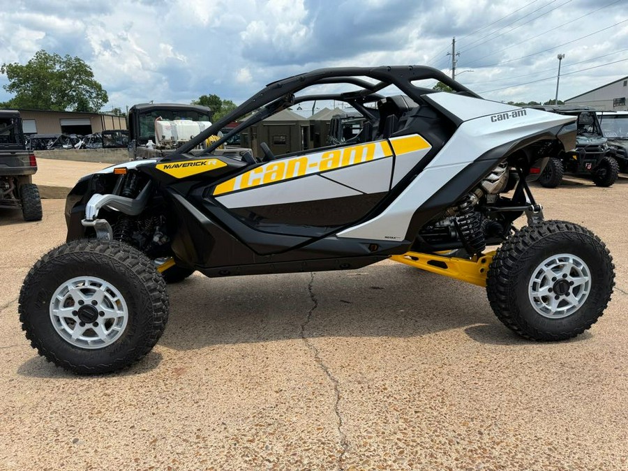 2024 Can-Am Maverick R 999T DCT