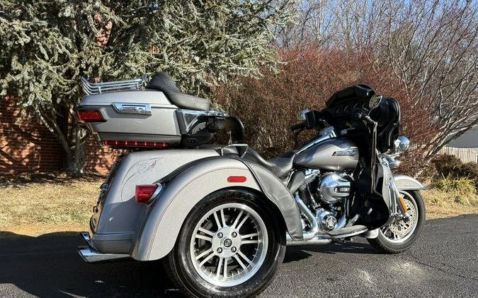2016 Harley-Davidson® FLHTCUTG - Tri Glide® Ultra