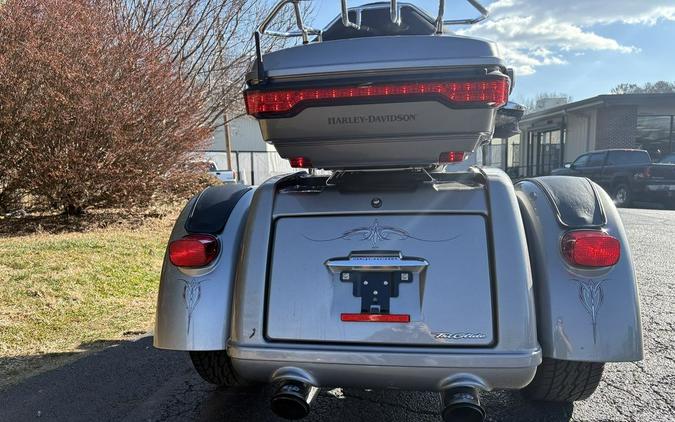 2016 Harley-Davidson® FLHTCUTG - Tri Glide® Ultra