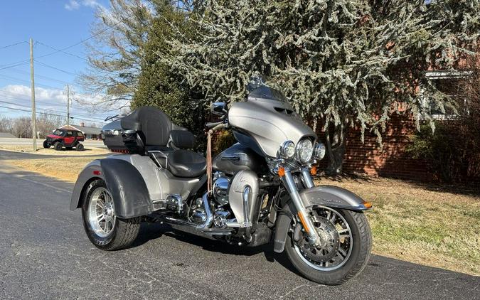 2016 Harley-Davidson® FLHTCUTG - Tri Glide® Ultra