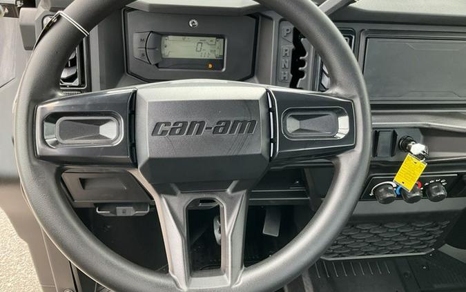 2026 Can-Am Defender XT CAB HD11