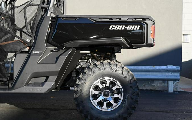 2024 Can-Am® Defender MAX Lone Star HD10