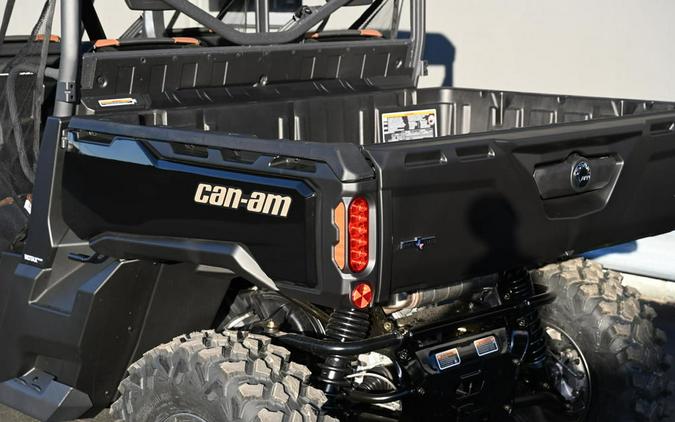 2024 Can-Am® Defender MAX Lone Star HD10