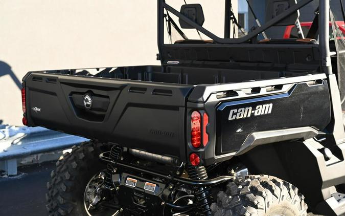 2024 Can-Am® Defender MAX Lone Star HD10