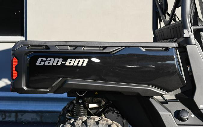 2024 Can-Am® Defender MAX Lone Star HD10