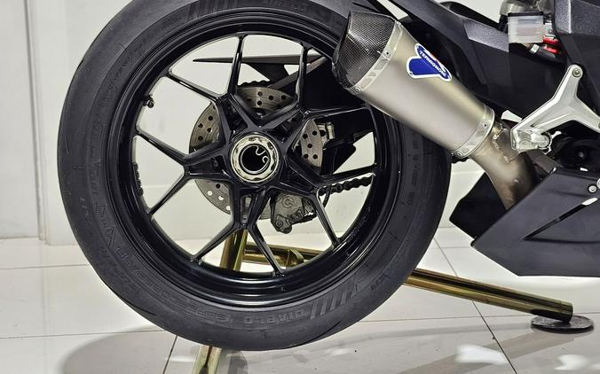 2015 MV Agusta F3 800