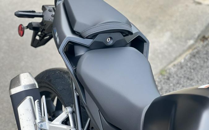 2026 Honda CB750 Hornet E-Clutch