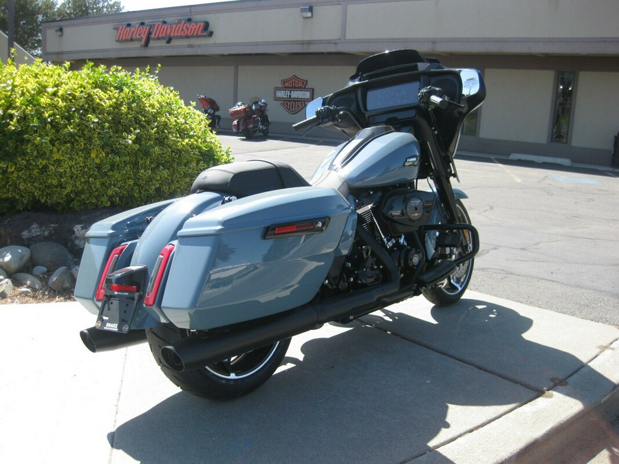 2024 Harley-Davidson Street Glide® Sharkskin Blue - Black Finish