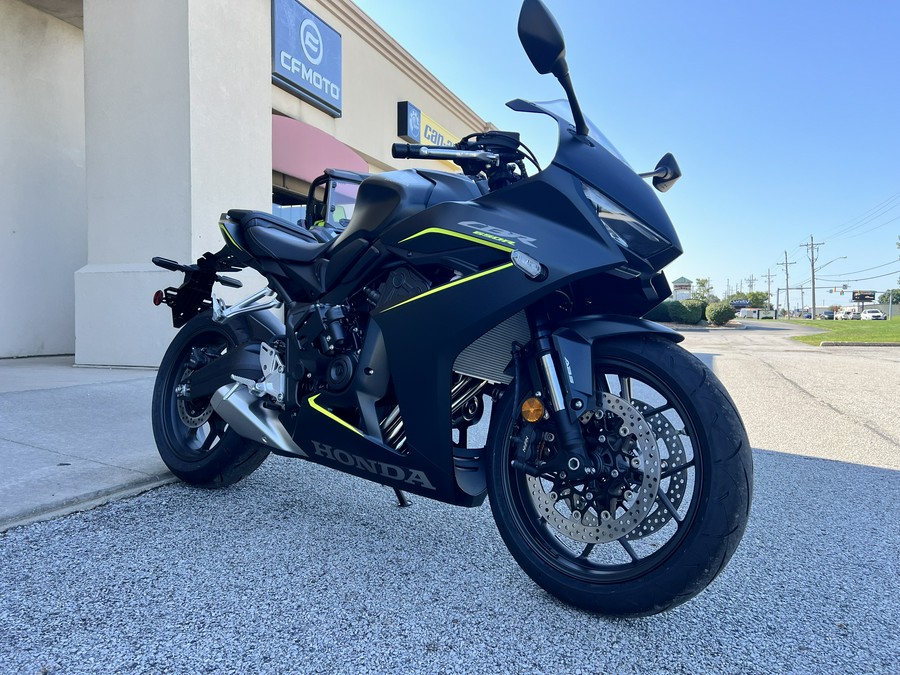 2026 Honda CBR650R E-Clutch
