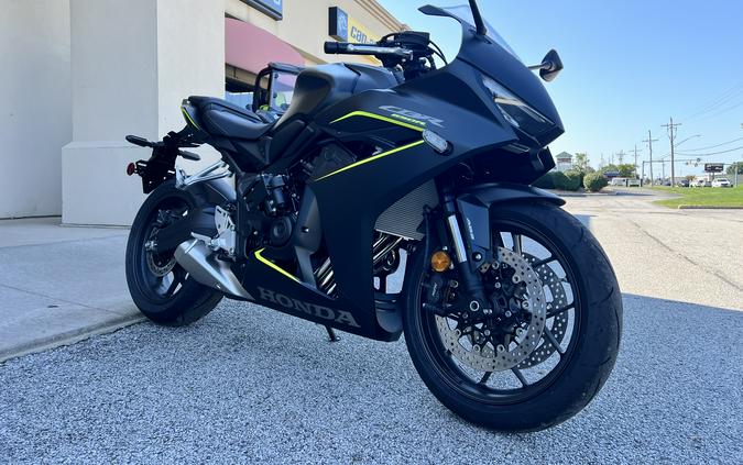 2026 Honda CBR650R E-Clutch