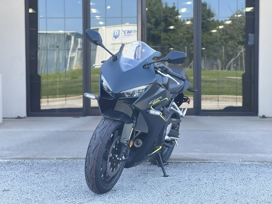 2026 Honda CBR650R E-Clutch