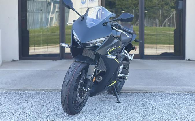 2026 Honda CBR650R E-Clutch