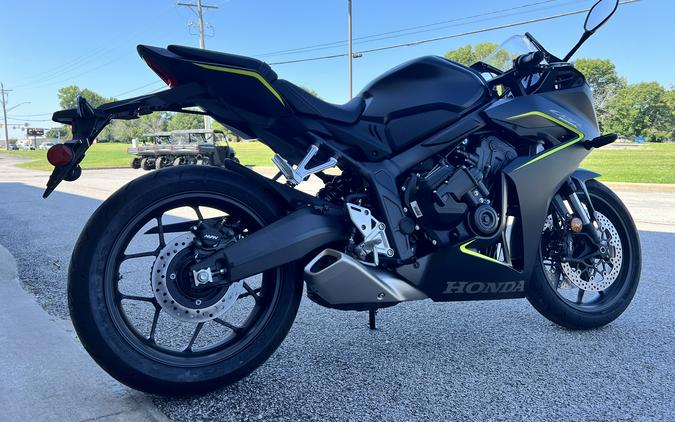 2026 Honda CBR650R E-Clutch