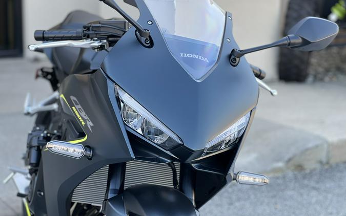 2026 Honda CBR650R E-Clutch