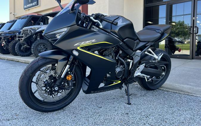 2026 Honda CBR650R E-Clutch