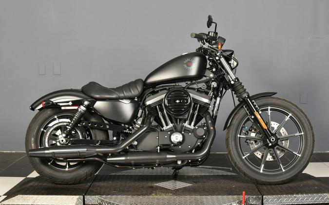 2022 Harley-Davidson Iron 883 Review [Air-Cooled Sportster]