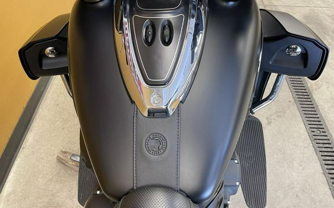 2020 Indian Motorcycle® Roadmaster® Dark Horse® Thunder Black Smoke