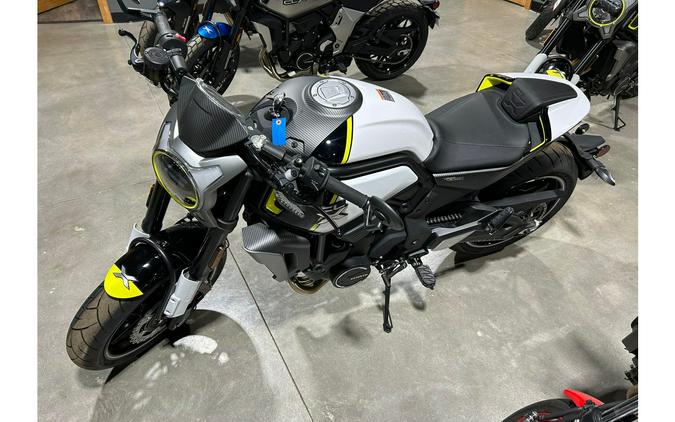 2023 CFMOTO 700CL-X SPORT