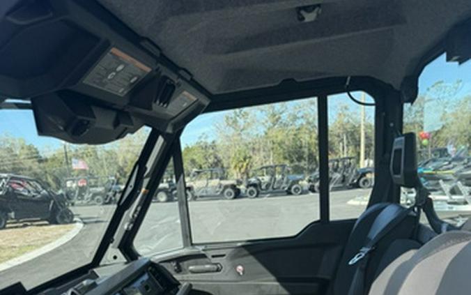2026 Can-Am Defender XT CAB HD11 With 10.25 In.Display