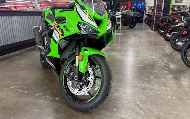 2025 NINJA ZX-6R - Kawasaki