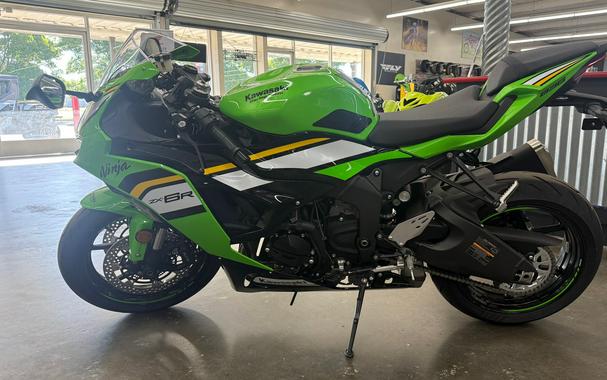 2025 NINJA ZX-6R - Kawasaki