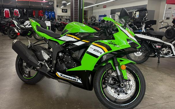 2025 NINJA ZX-6R - Kawasaki
