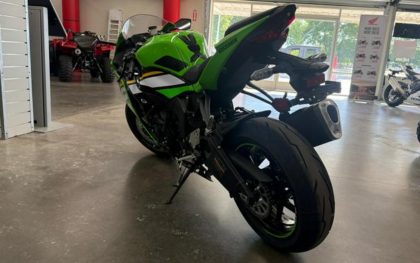 2025 NINJA ZX-6R - Kawasaki