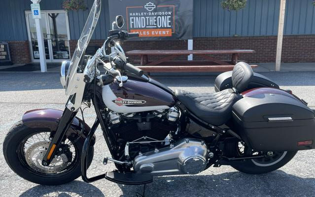 2021 Harley-Davidson Softail Slim Midnight Crimson & Stone Washed White Pear