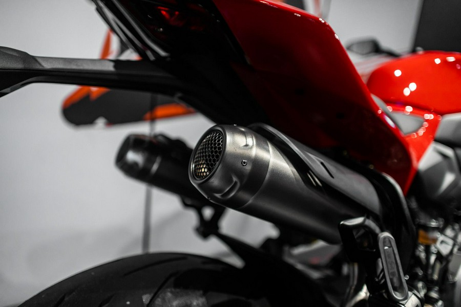 2026 Ducati Streetfighter V2 896