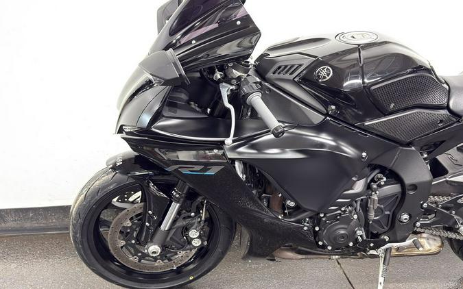 2023 Yamaha YZF-R1