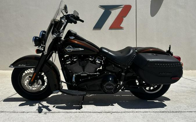 2019 Harley-Davidson FLHCS - Heritage Classic 114