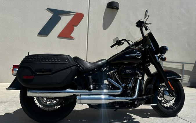2019 Harley-Davidson FLHCS - Heritage Classic 114