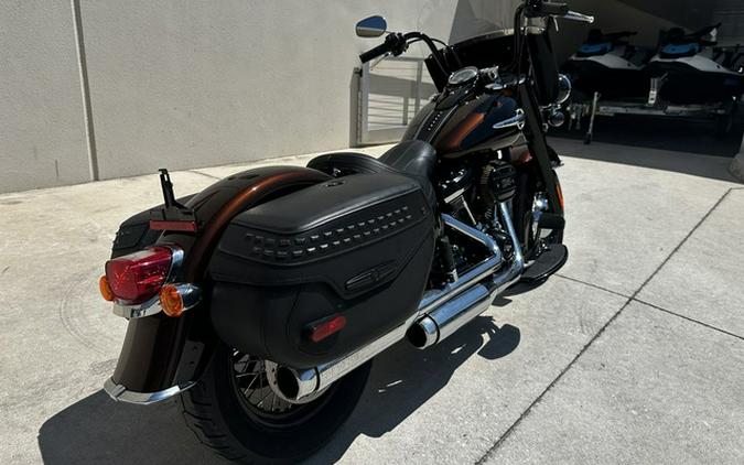 2019 Harley-Davidson FLHCS - Heritage Classic 114