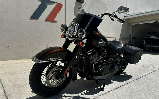 2019 Harley-Davidson FLHCS - Heritage Classic 114