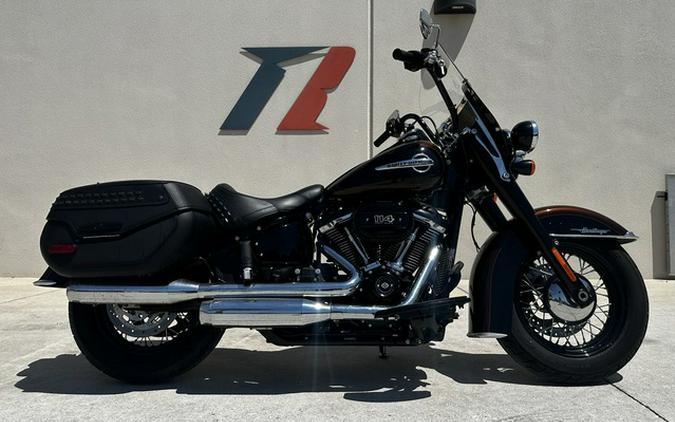 2019 Harley-Davidson FLHCS - Heritage Classic 114