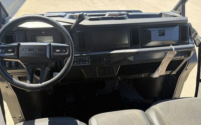 2026 Can-Am Defender MAX XT HD11 With 10.25 In.Display