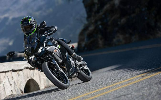 2024 Kawasaki Ninja 500 Review [14 Fast Facts]