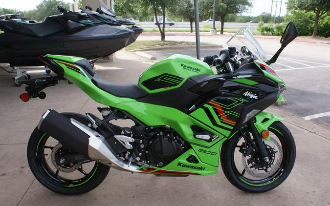 2024 Kawasaki Ninja 500 Review [14 Fast Facts]