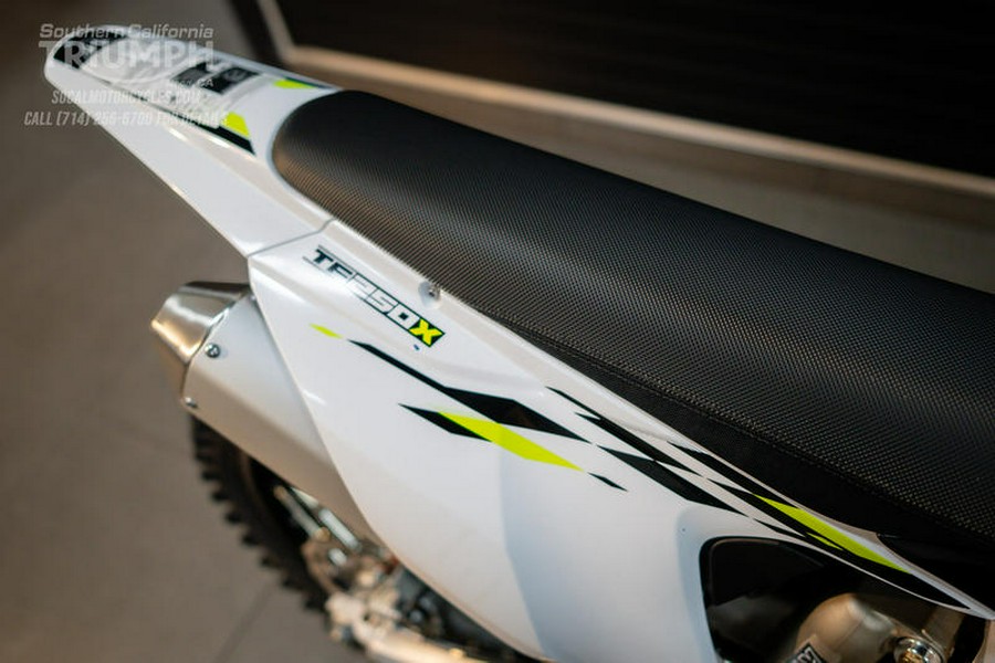 2026 Triumph TF 250-X Jet Black/Pure White