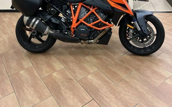 2023 KTM Super Duke 1290 GT