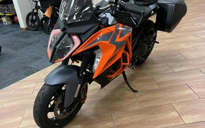 2023 KTM Super Duke 1290 GT