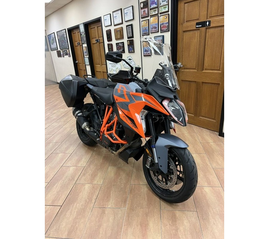 2023 KTM Super Duke 1290 GT