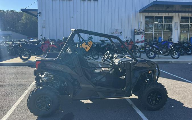 2026 Can-Am Maverick Trail DPS 700