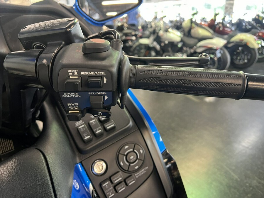 2017 HONDA GOLDWING GL1800 BLUE / BLACK