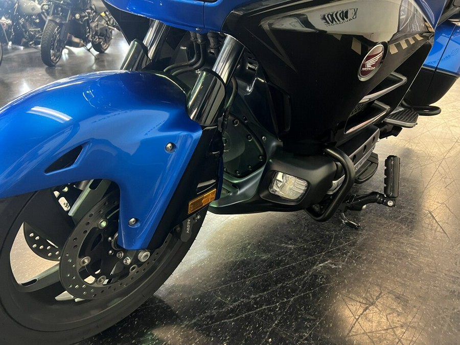 2017 HONDA GOLDWING GL1800 BLUE / BLACK