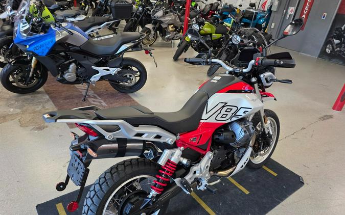 2025 Moto Guzzi V85 TT