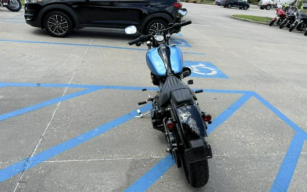 2011 Harley-Davidson® Blackline®