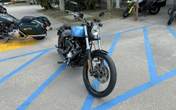 2011 Harley-Davidson® Blackline®