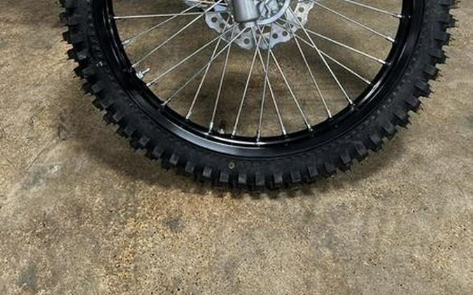 2027 Kawasaki KLX®140R F