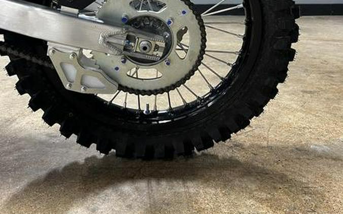 2027 Kawasaki KLX®140R F